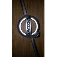 Volvo FH4 Эмблема Volvo на...