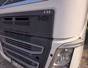 KĖBULINIAI DARBAI VOLVO FH4 VILKIKŲ