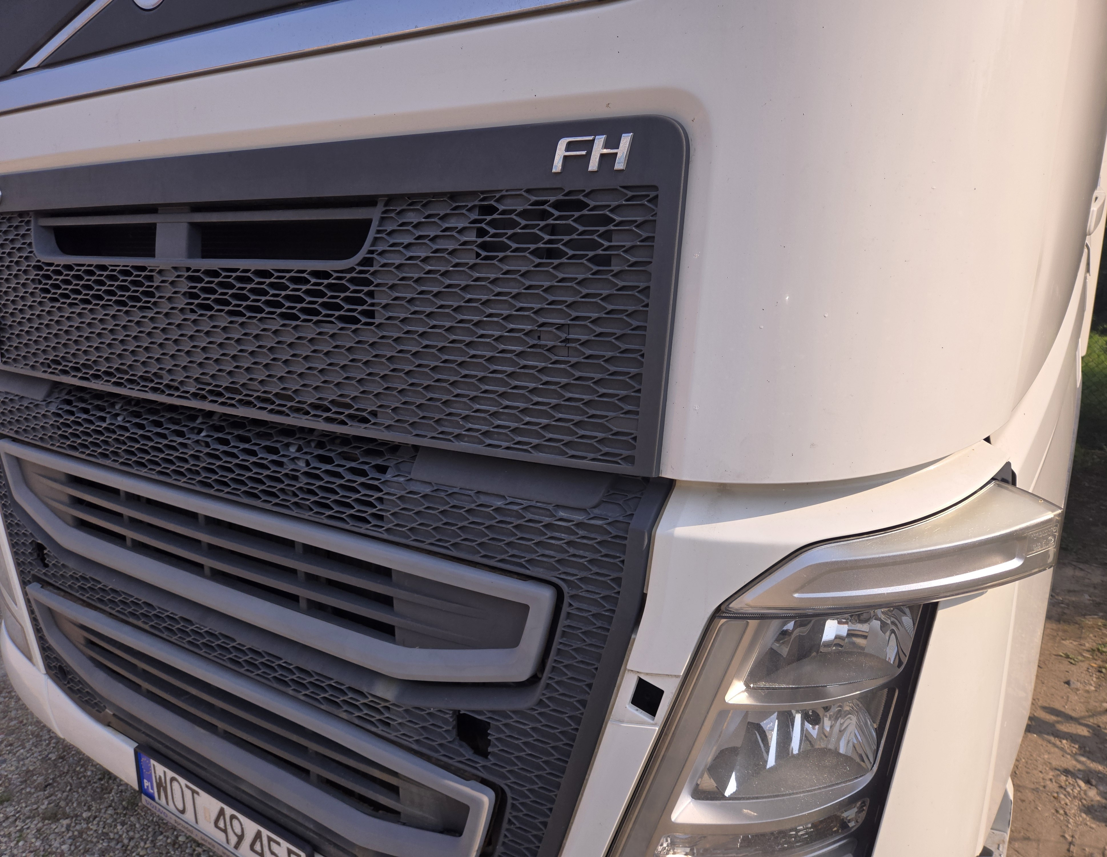 Bodywork Services for Volvo FH4 Trucks Bodywork Services for Volvo FH4 Trucks